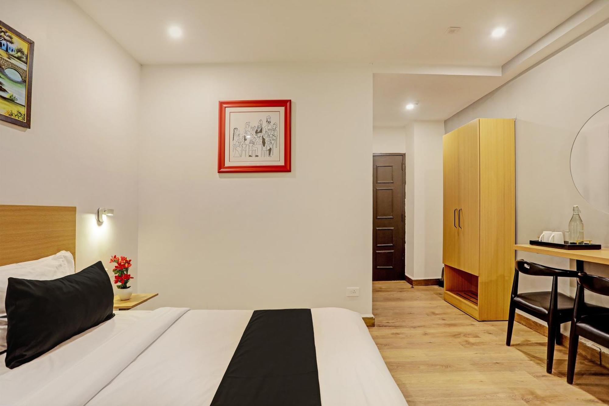 Super Townhouse Swain Heritage บูบันเนสชวาร์ ภายนอก รูปภาพ