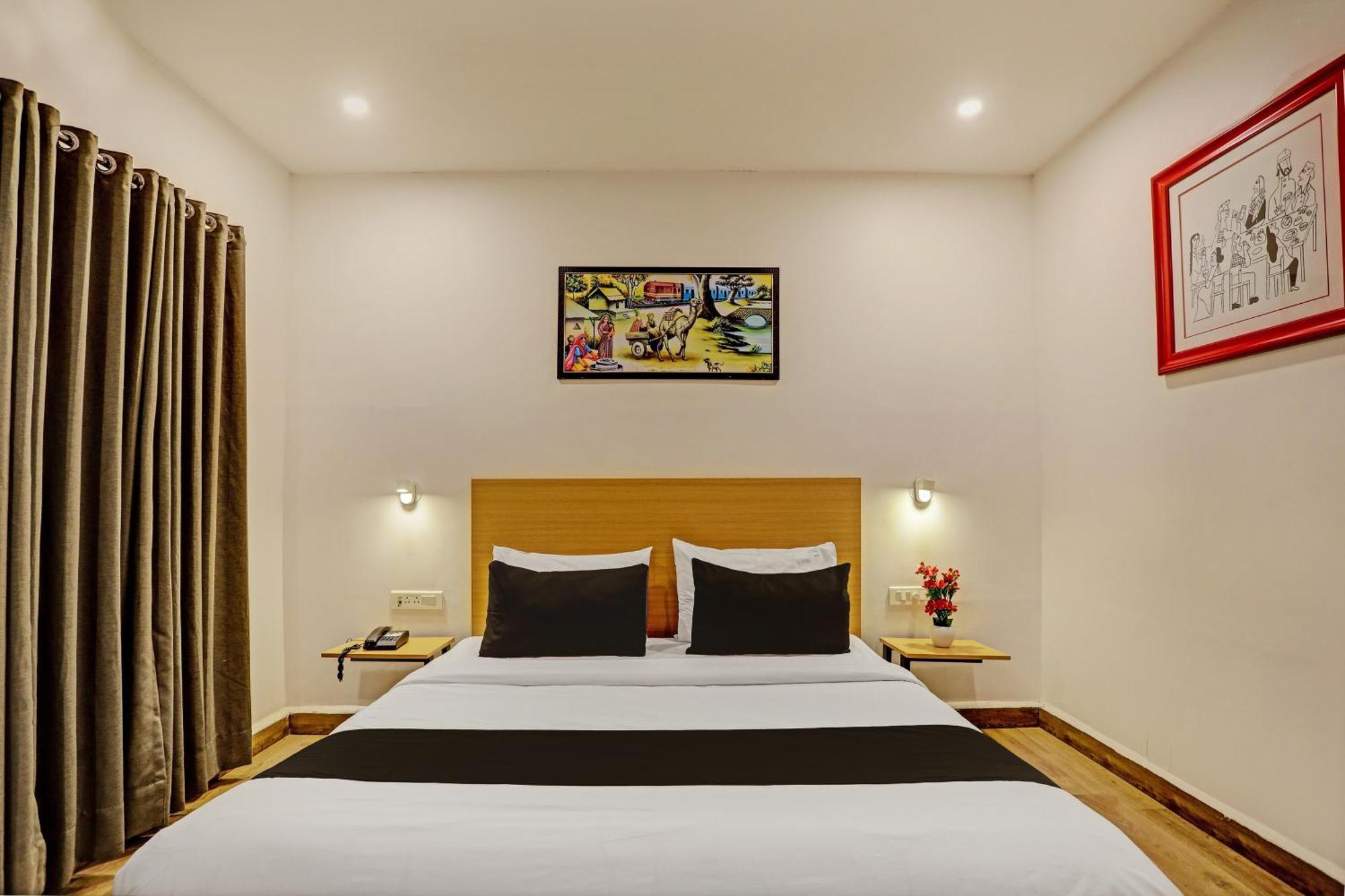 Super Townhouse Swain Heritage บูบันเนสชวาร์ ภายนอก รูปภาพ