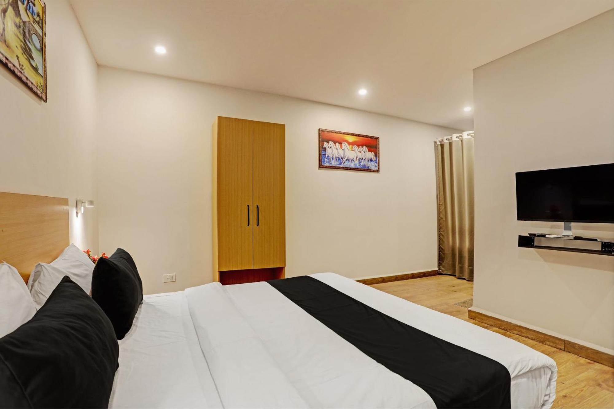 Super Townhouse Swain Heritage บูบันเนสชวาร์ ภายนอก รูปภาพ