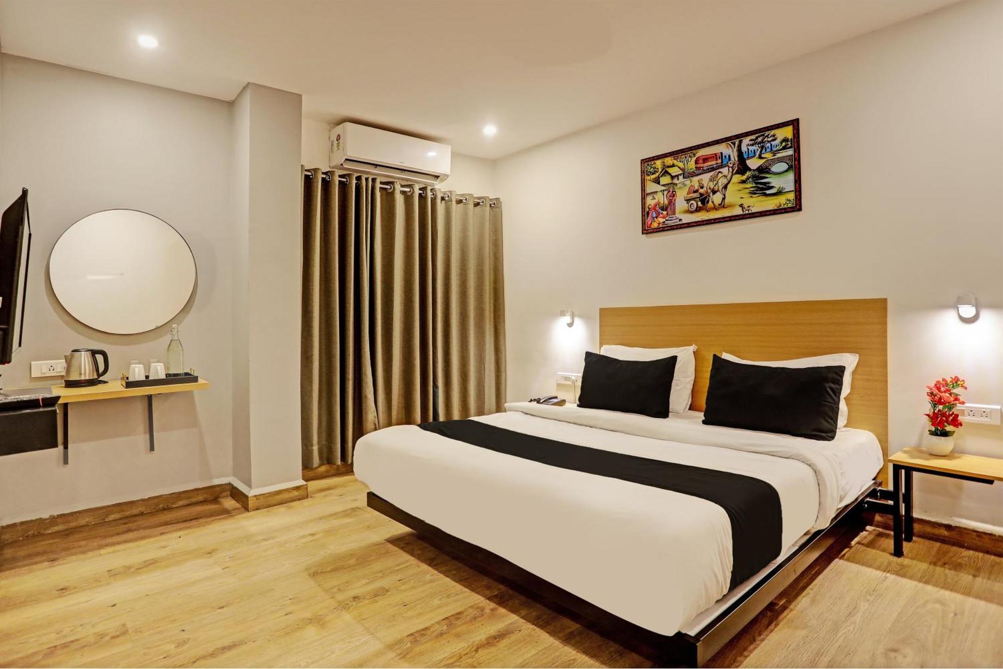 Super Townhouse Swain Heritage บูบันเนสชวาร์ ภายนอก รูปภาพ