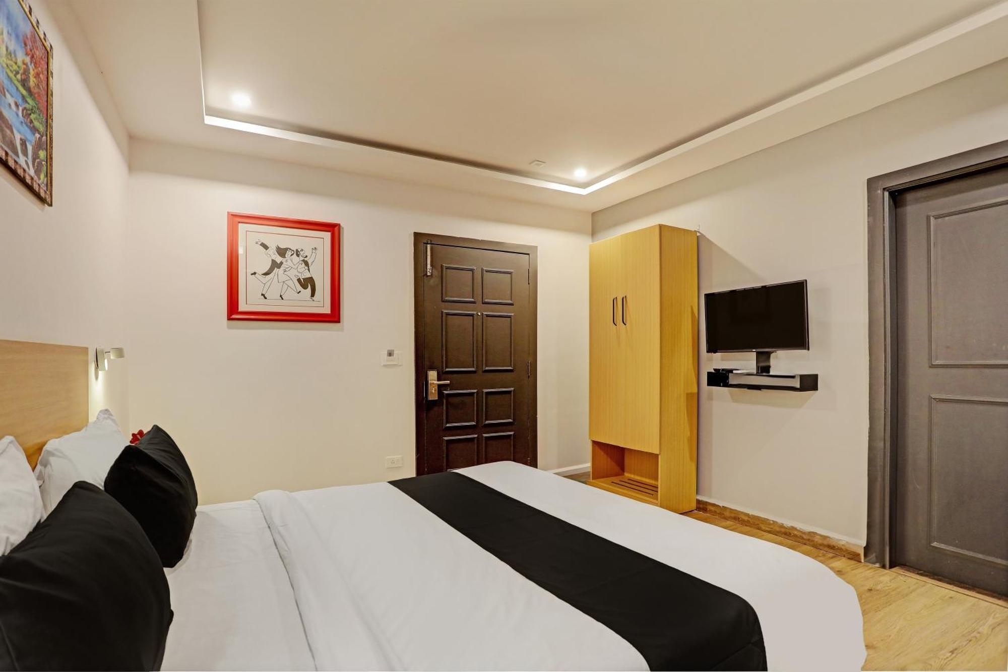 Super Townhouse Swain Heritage บูบันเนสชวาร์ ภายนอก รูปภาพ